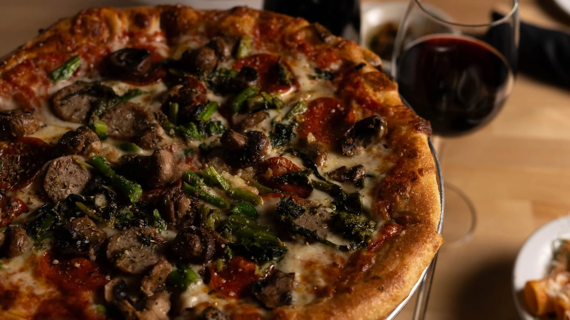 Pizza with red wine