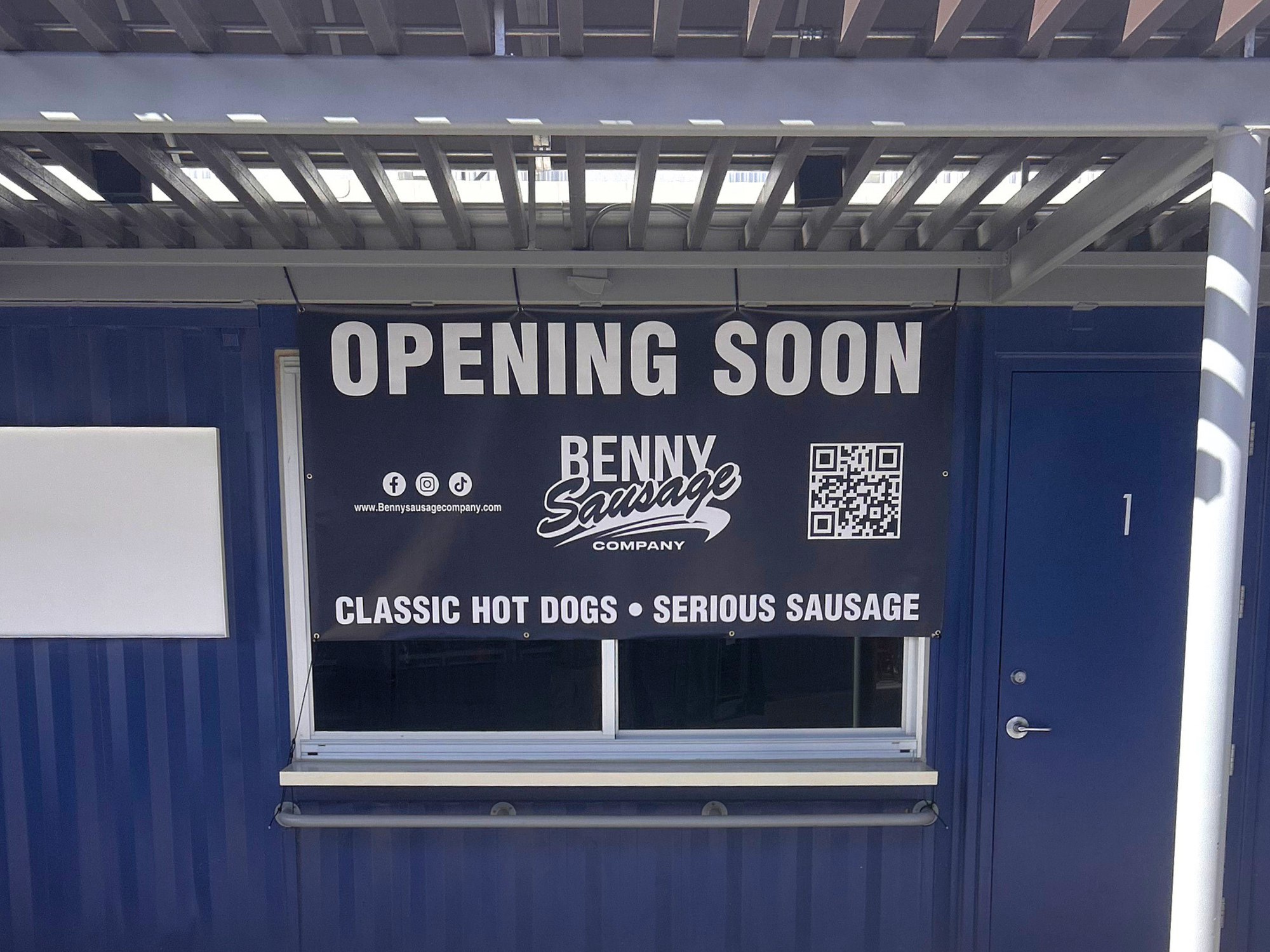 Benny on the Block outside view