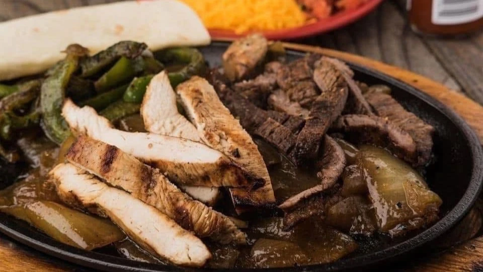 chicken and beef fajitas from Jose's Bar & Grill