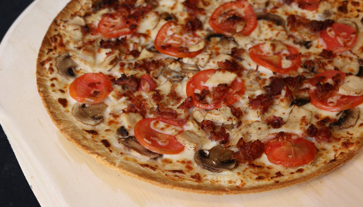 BARBECUE CHICKEN PIZZA