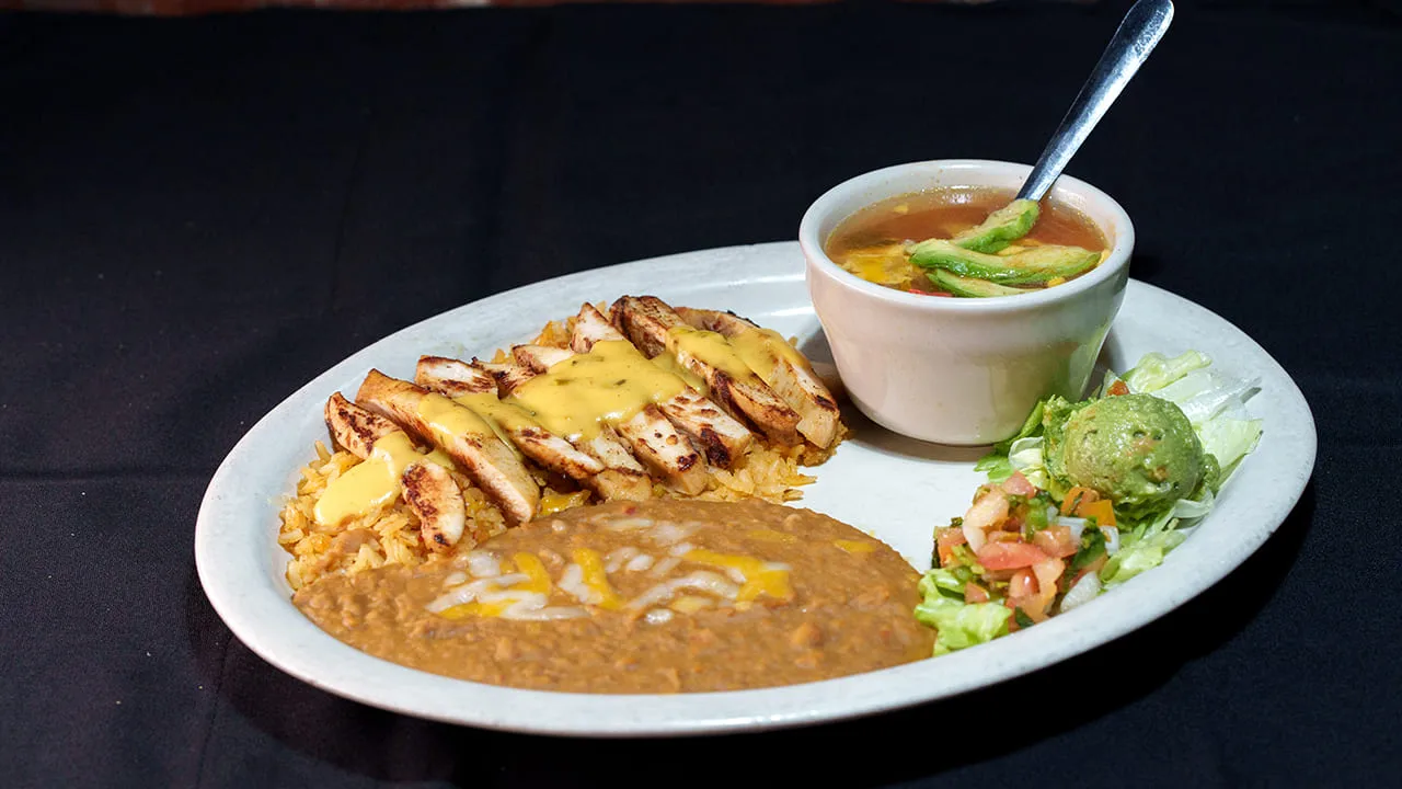 Arroz con Pollo