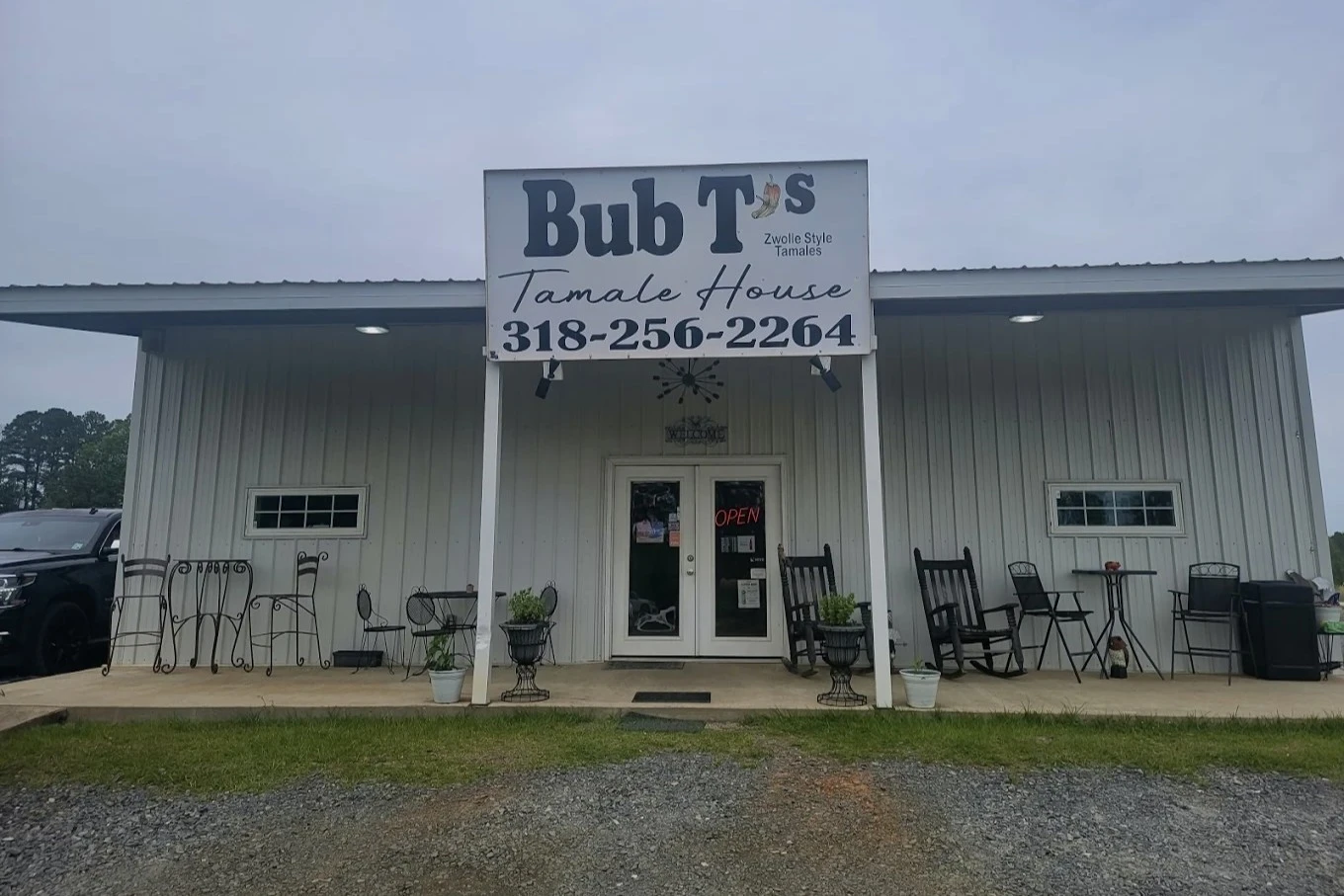 front of the building of Bub's T's Tamale House