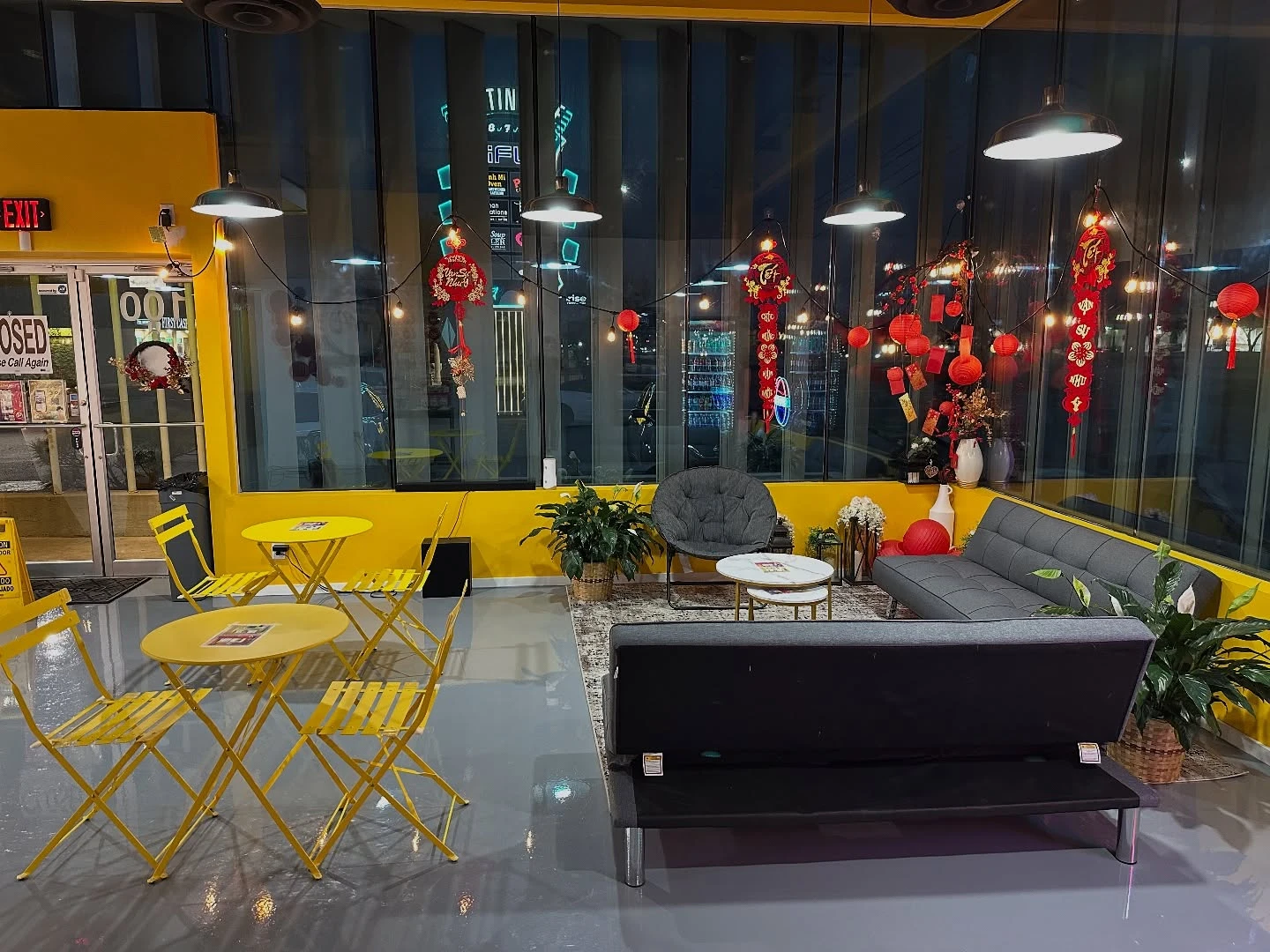 interior view of banh mi oven