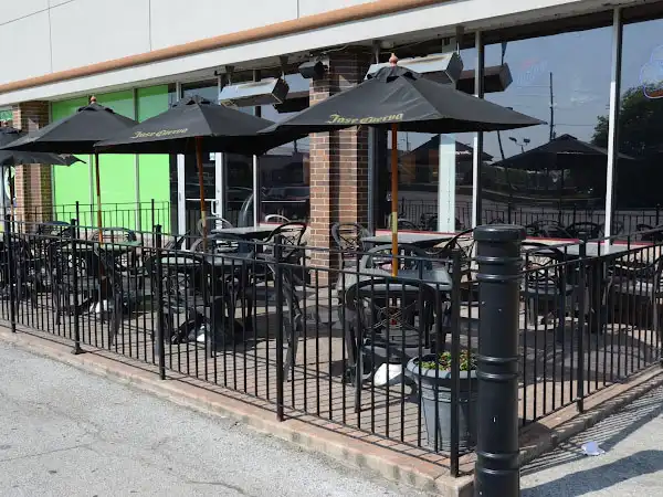 outside seating at white rhino