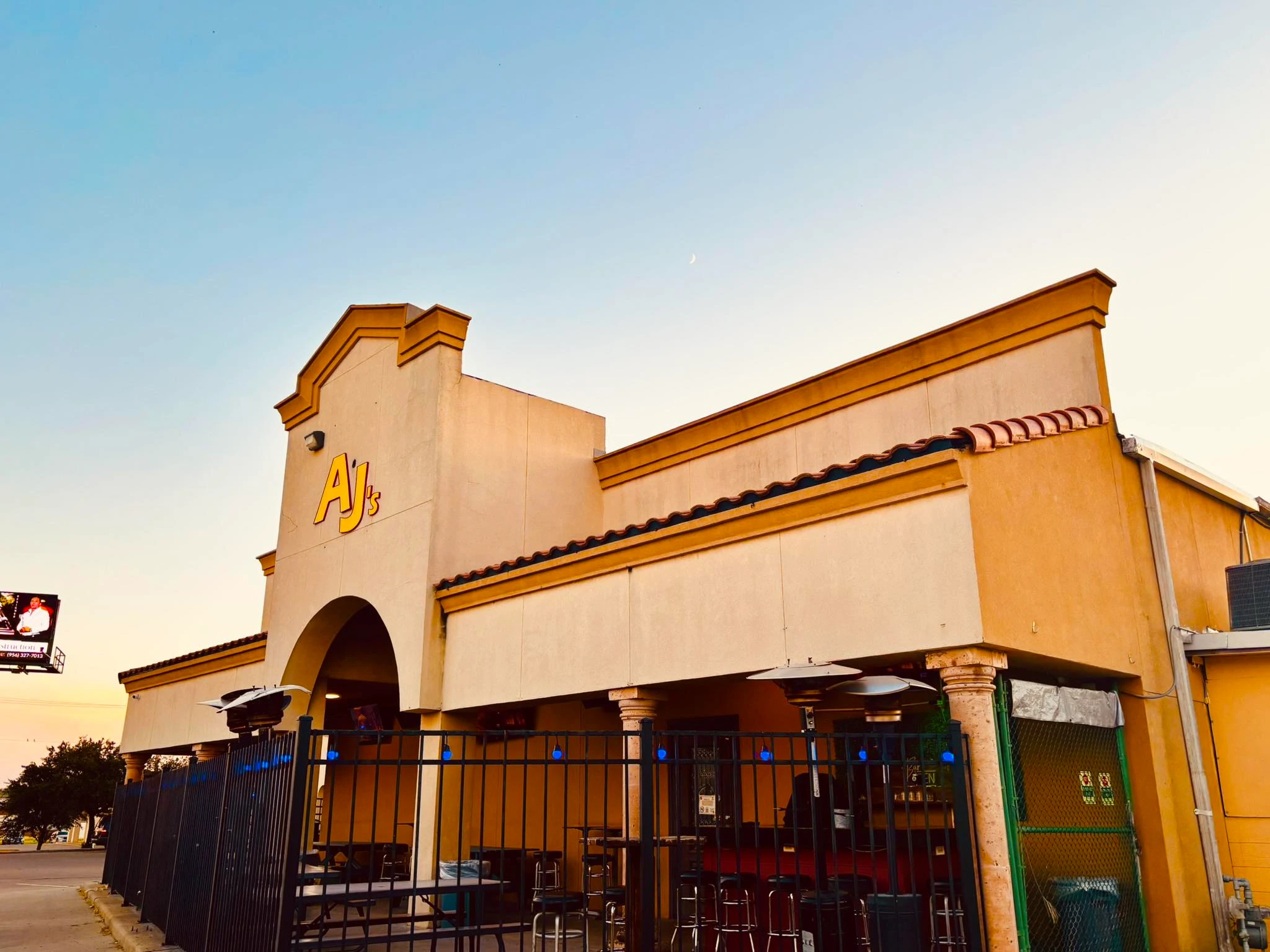 live music at  Average Joe’s