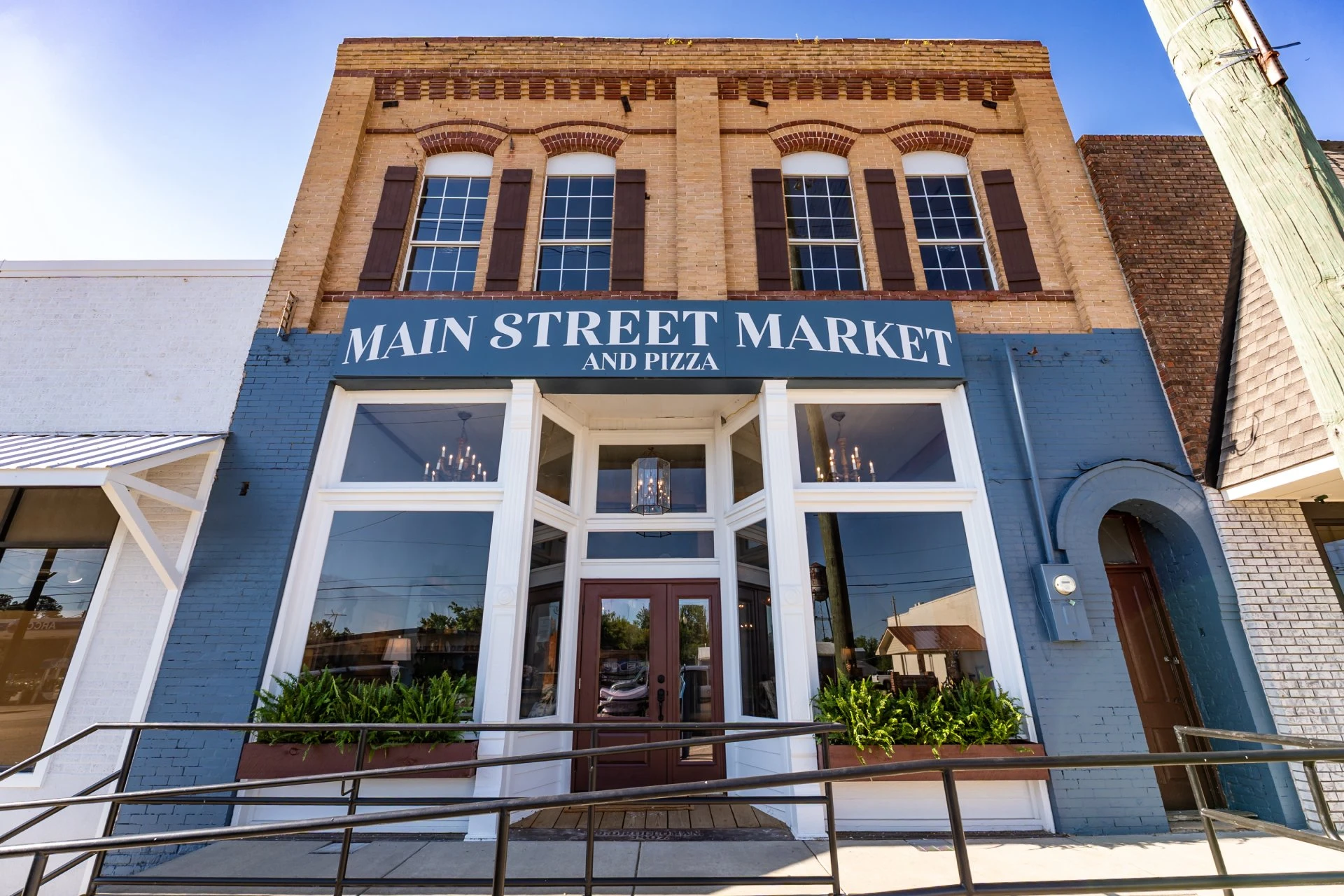 Main Street Market and Pizza