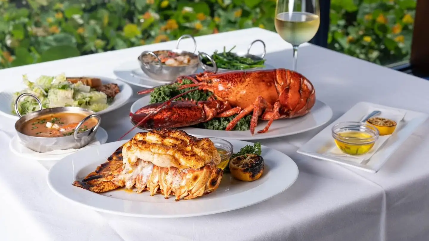 Kyle G's Prime Seafood & Steaks dining