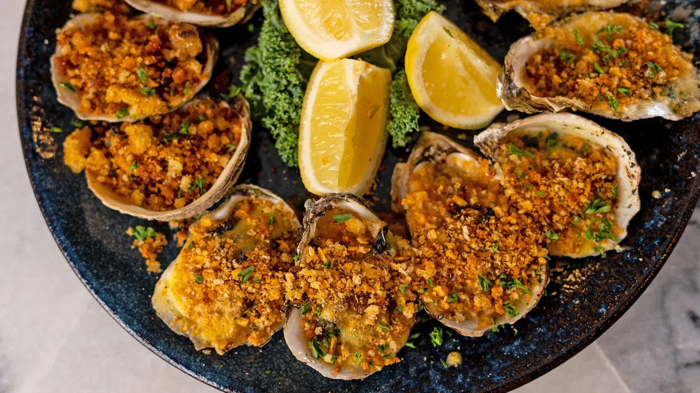 Kyle G's Oyster and Wine Bar dining