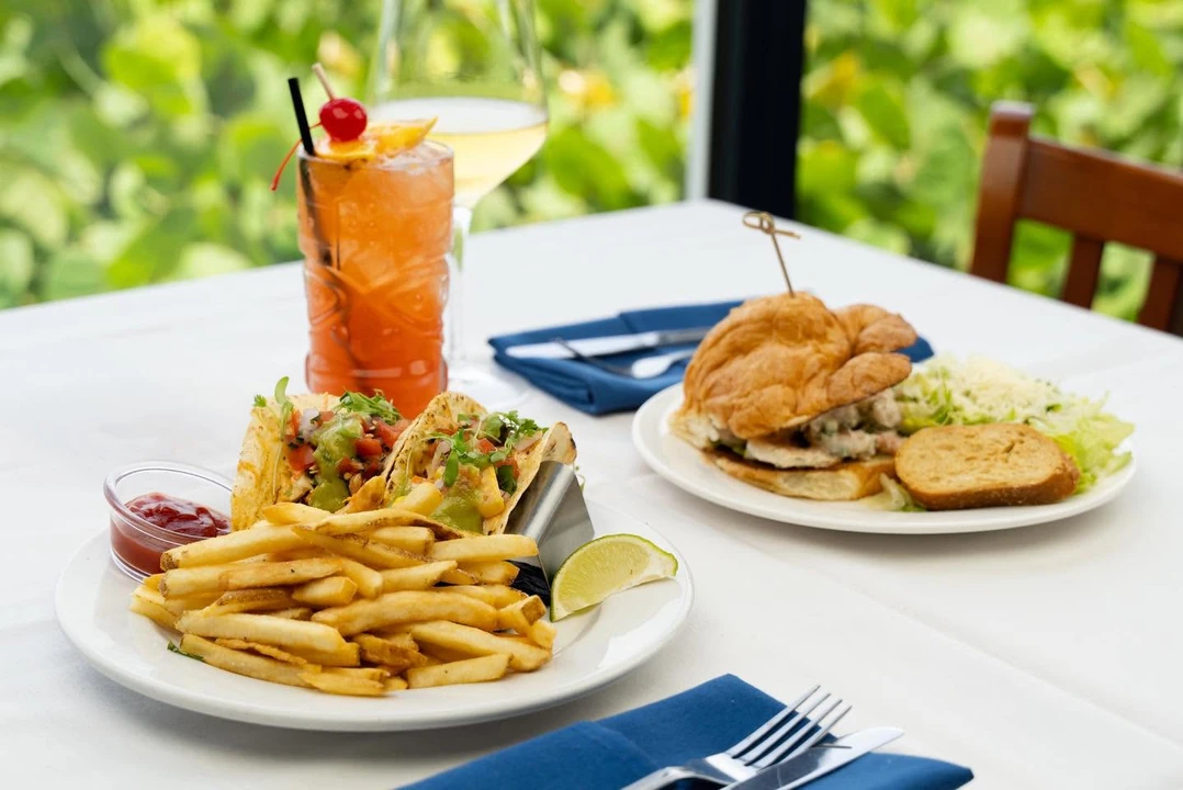 Lunch sandwich and cocktail by the ocean